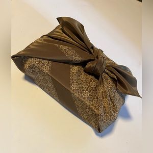 Reusable gift wrapping fabric-furoshiki